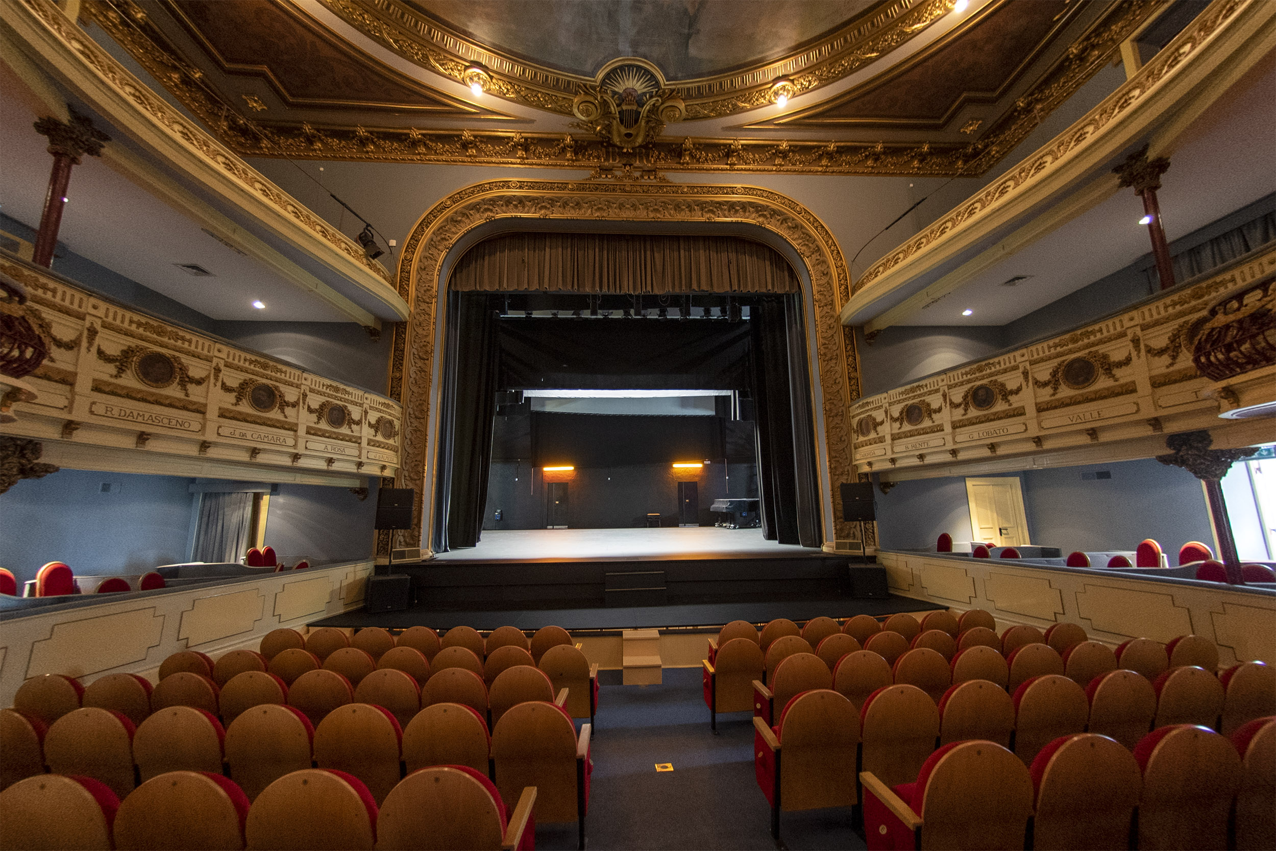 O deslumbrante teatro centenário Bernardim Ribeiro em Estremoz - Andarilho